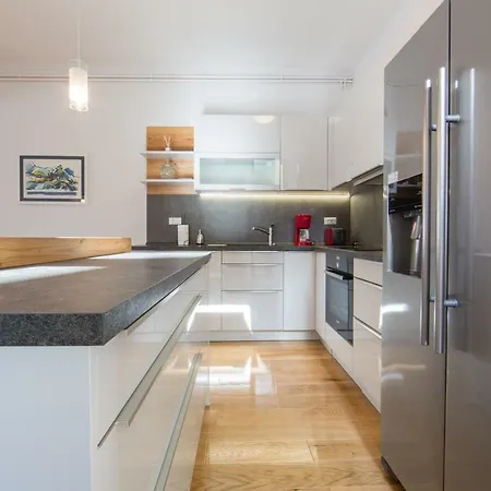Melody M With Private Pool Apartment